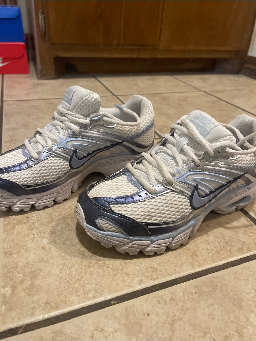 Nike Womens Air Max Moto